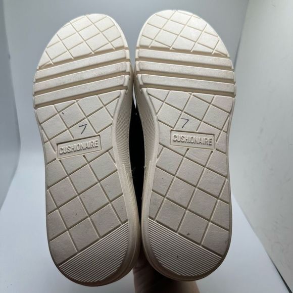 CUSHIONAIRE Women's Casual Zipper Slip on with +Memory Foam 7 BLACK - Picture 5 of 7